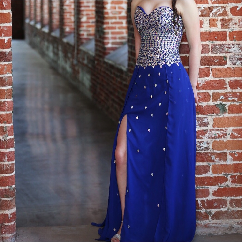 Gorgeous Electric Blue prom dress